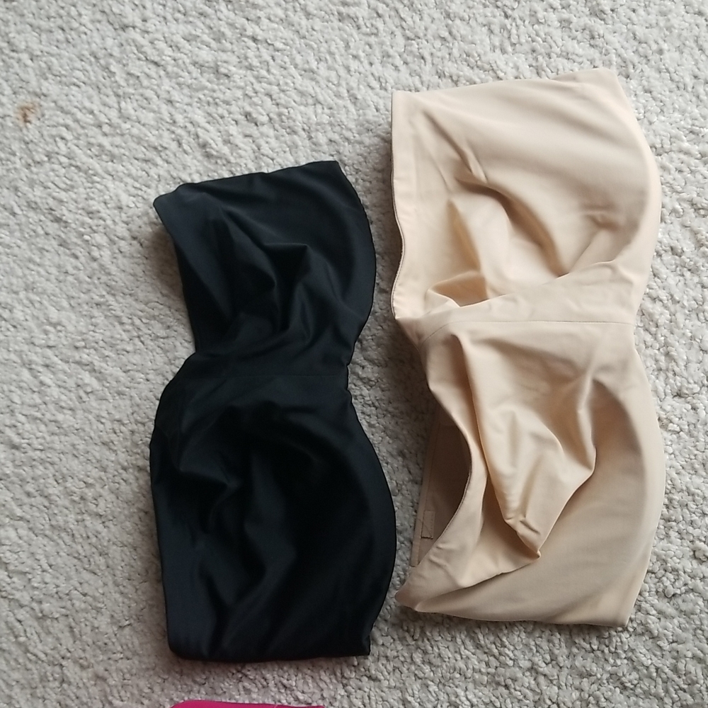 Lot of 2 Cacique strapless bras in 38G